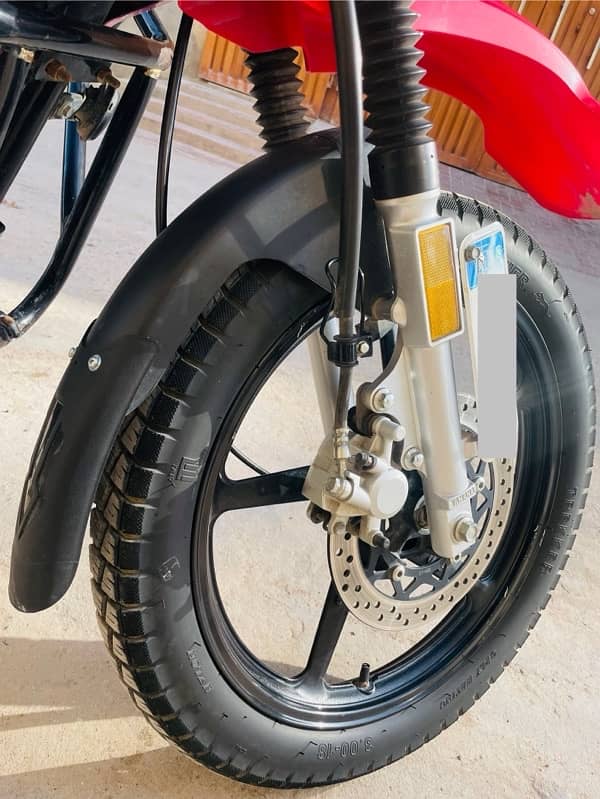 Yamaha YBR 125G (2022) 2