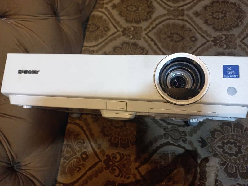 sony dx122 projector 0