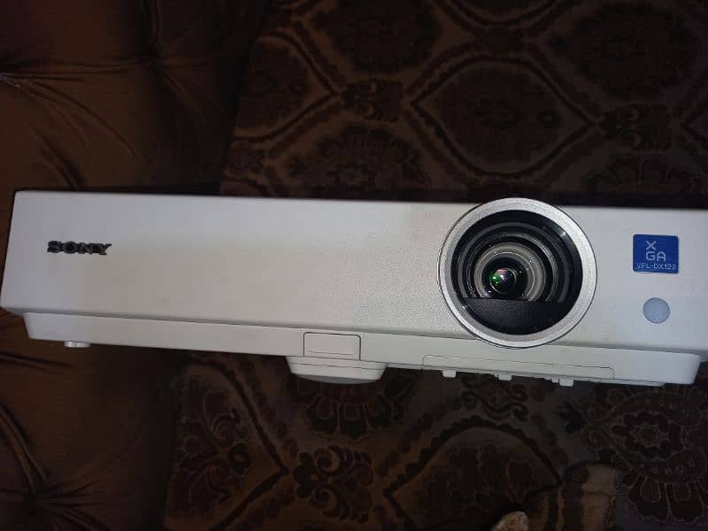 sony dx122 projector 1