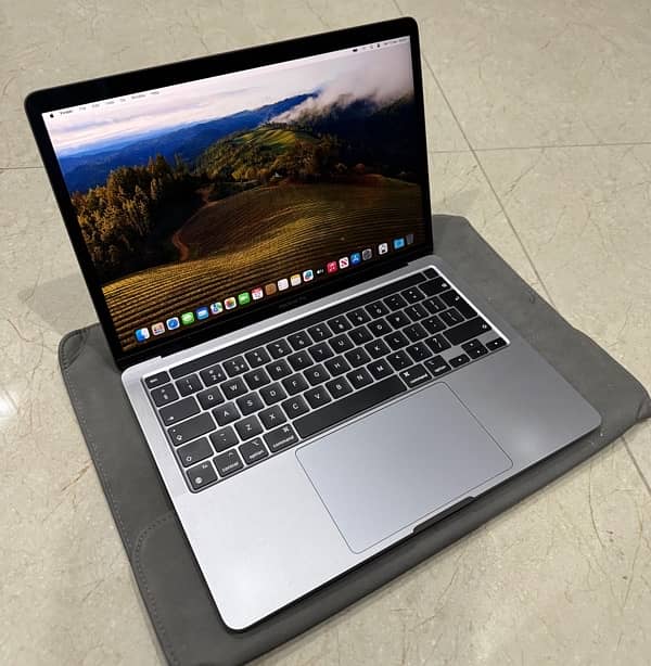 Macbook pro m2 2022 1