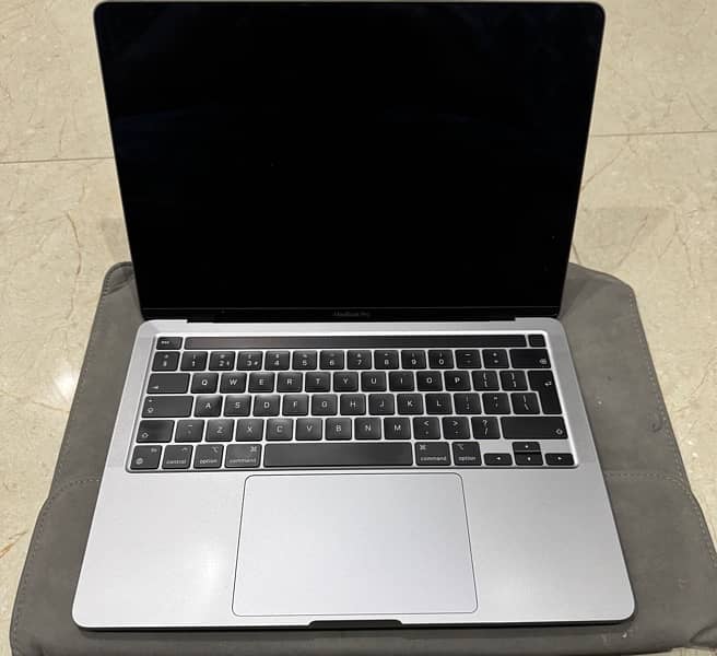 Macbook pro m2 2022 3