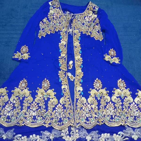 full heavy zari work gown  with dubata 0