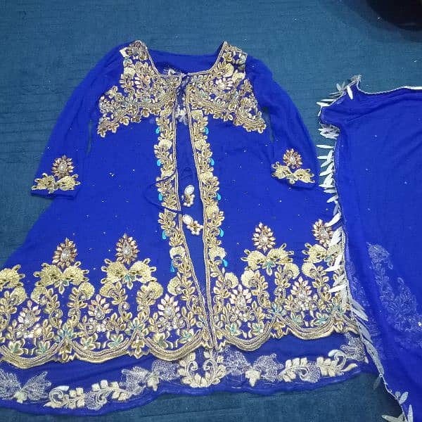 full heavy zari work gown  with dubata 2