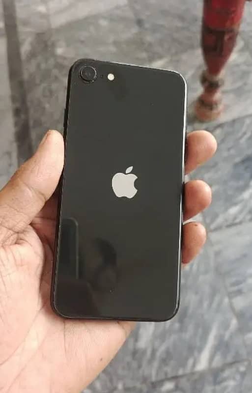 IPhone SE 2020 1