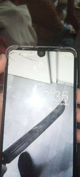 SHARP AQUOS R3 2