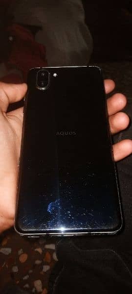 SHARP AQUOS R3 17