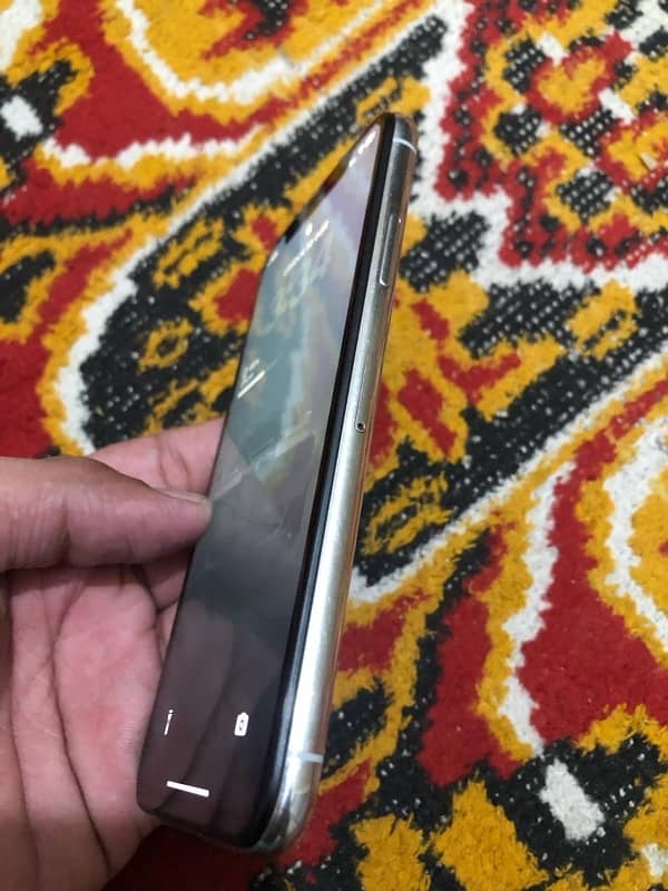 iPhone XS 64 gb non PTA 3