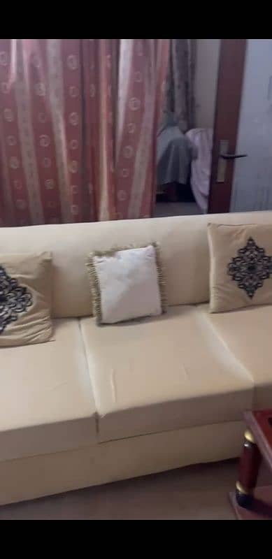 L-Shaped SOFA 4