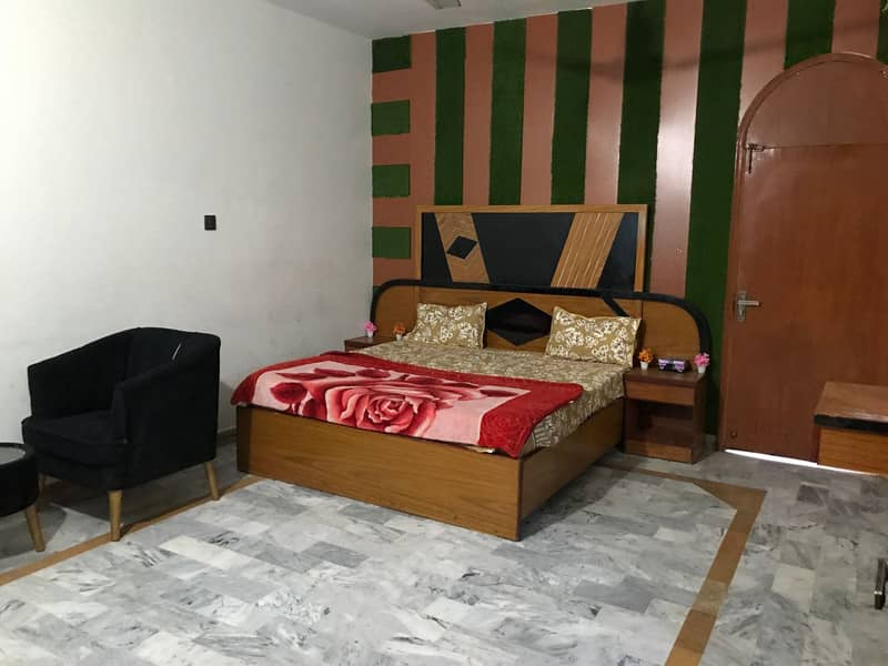 ROOMS SHORT STAY AVAILABLE GULSHAN JAUHOR 11