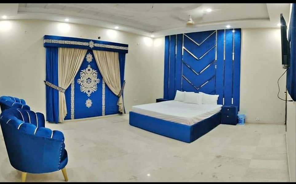 ROOMS SHORT STAY AVAILABLE GULSHAN JAUHOR 17