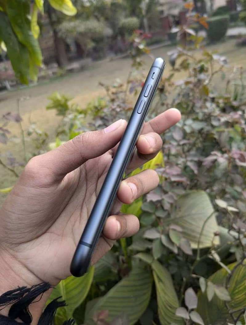 iphone 11 Factory unlocked 6