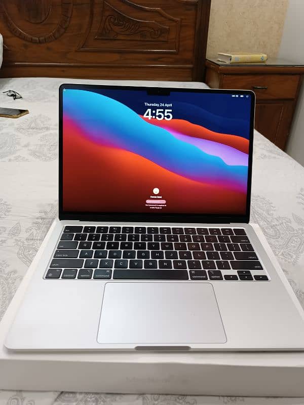 MacBook Air M2 8/256 With Warranty 0