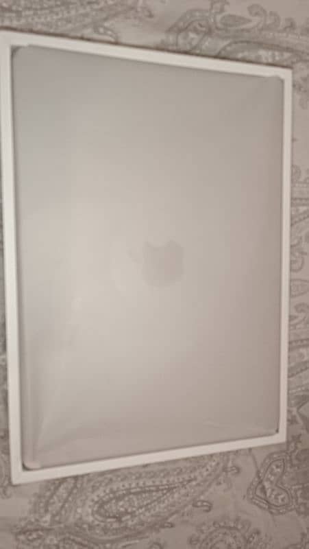 MacBook Air M2 8/256 With Warranty 8