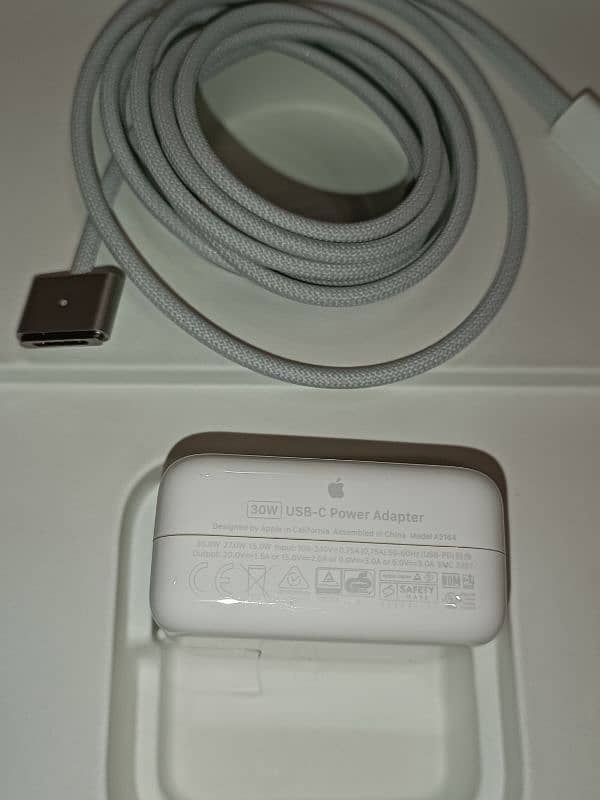 MacBook Air M2 8/256 With Warranty 9