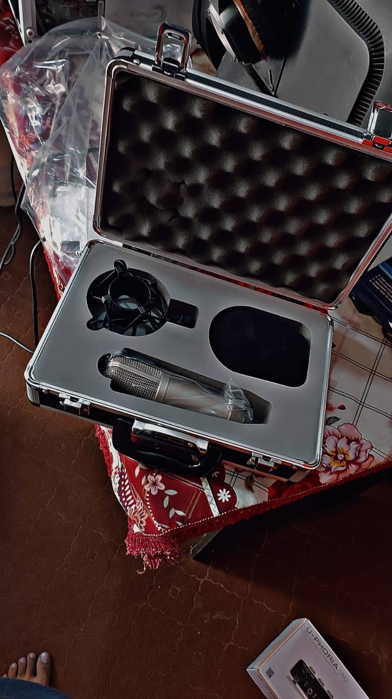 Behringer B1 Condenser Microphone 3