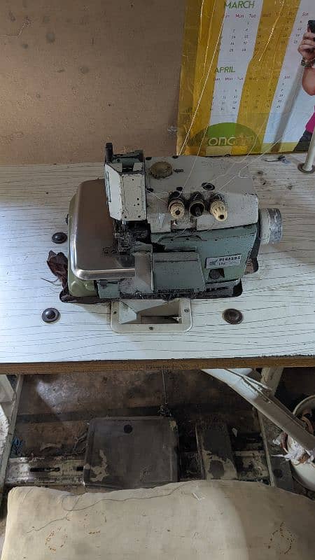L52 overlock machine 0