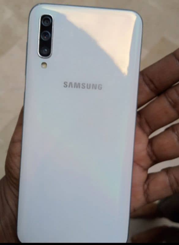 17,000 urgent Sale 4/128gb Set box Only 1