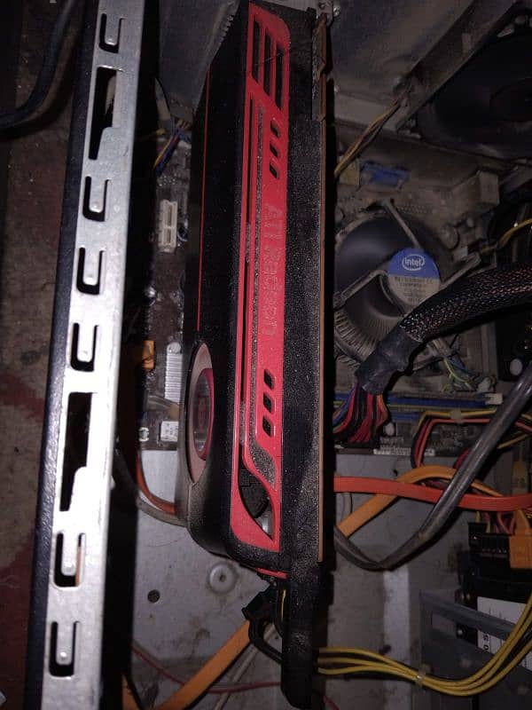 amd hd 5770 1 gb ddr5 graphics card 0