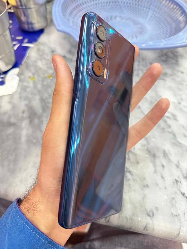 Motorola edge 2021 model 1