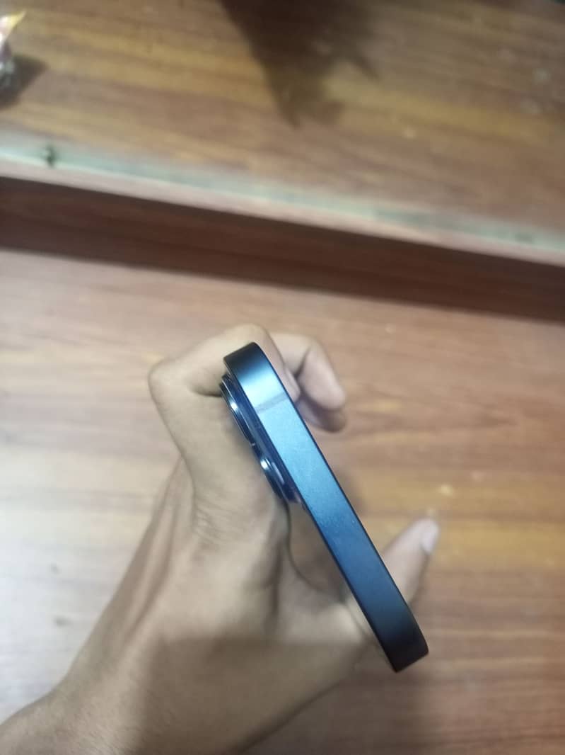 iPhone 14 Jv with box 1