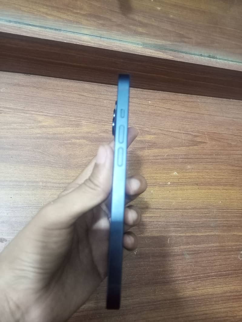 iPhone 14 Jv with box 3