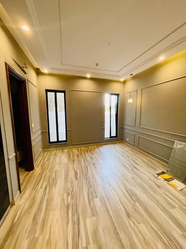 10 Marla House Available For Sale In DHA Phase 3 4