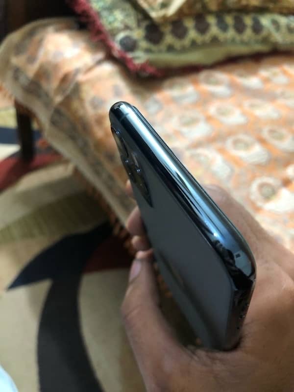 11 pro max factory unlock 256 gb 4