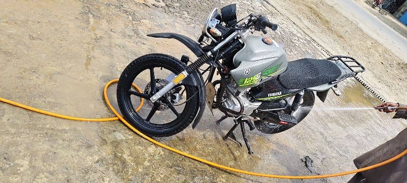 ybr 125g 1