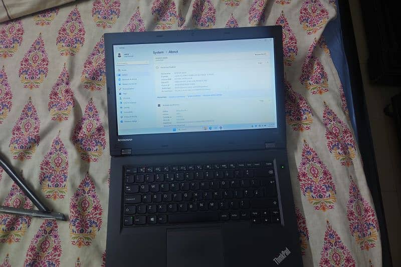 i5 4h gen Lenovo laptop 0