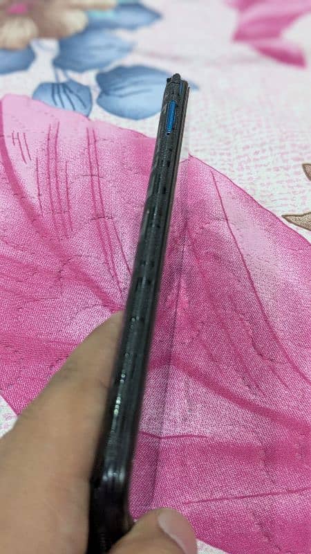 Infinix Hot 8 4/64gb with box and charger 5