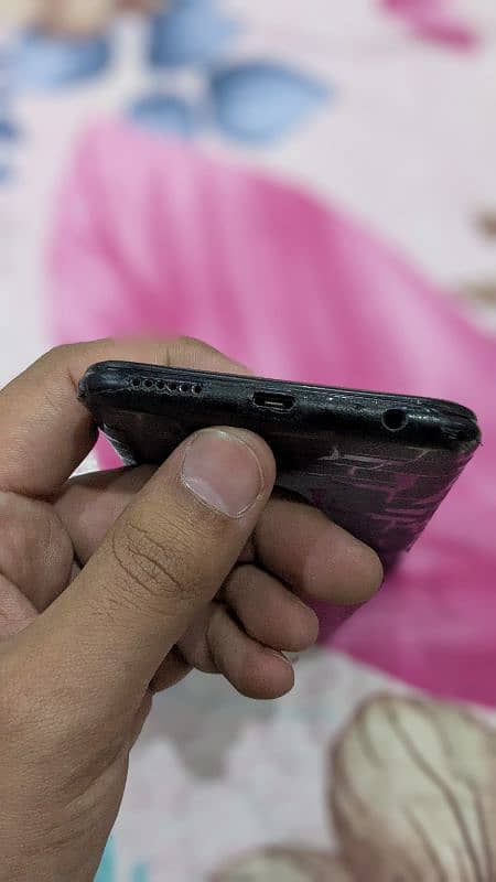 Infinix Hot 8 4/64gb with box and charger 6