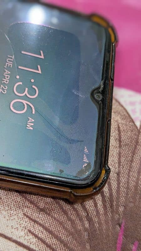 Infinix Hot 8 4/64gb with box and charger 9