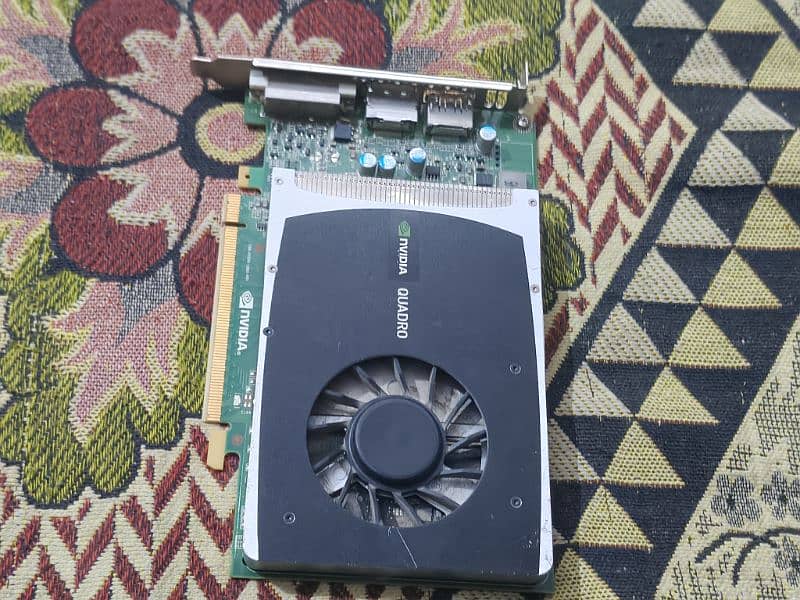 Quadro 2000 1gb ddr5 128 bit card for gaming 0