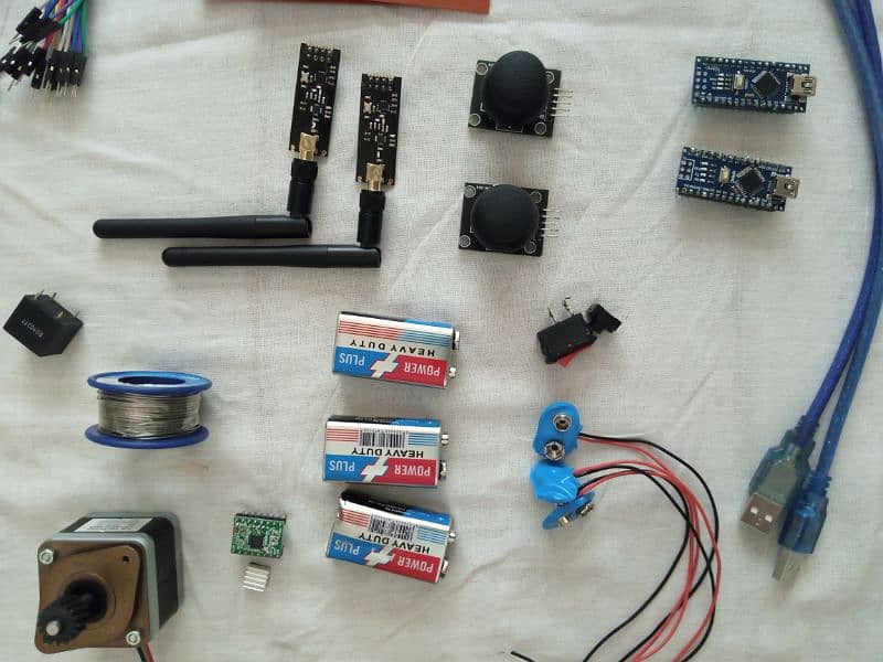 Robotic car with Arduino UNO and L298n motor driver. 4