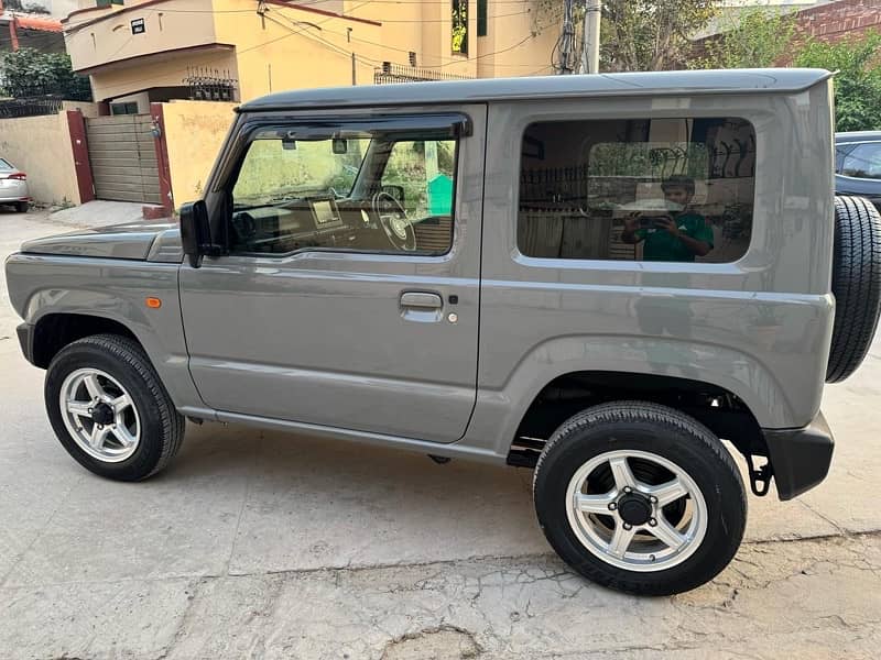 Suzuki Jimny 2019 - 2025 6
