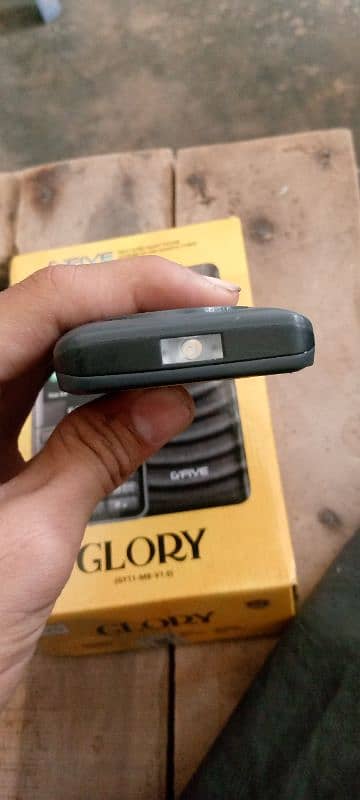 2 month mobile use G5 dabba charger label hai all ok mobile hai 5