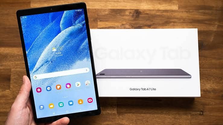 samsung A 7  lite. whatapp 0300 5229128 totally genuine box open 0