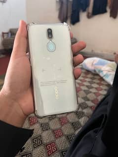 oppo f11.8/256
