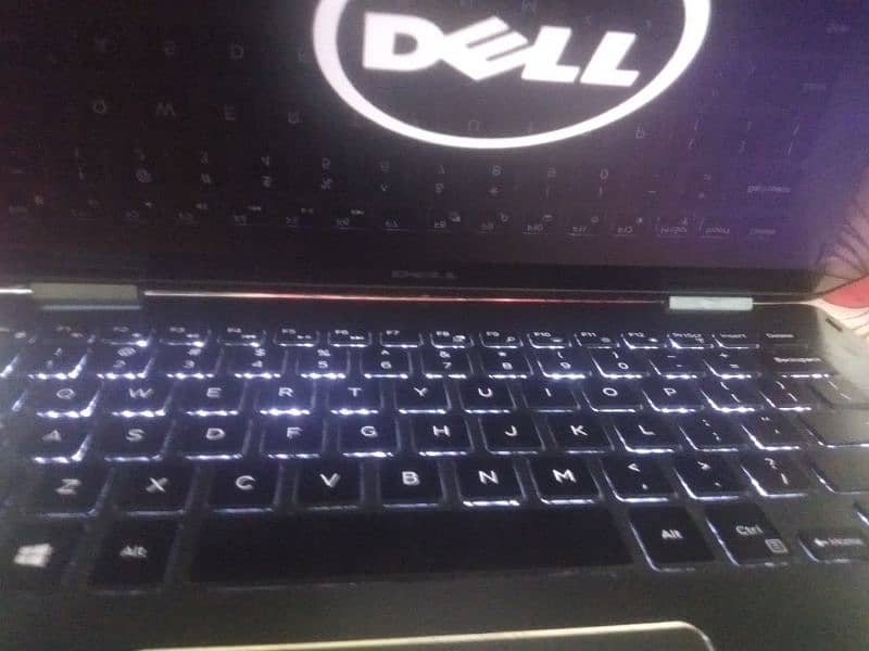 Dell latitude 3379-2 in 1 touch screen I5 6 gen 0