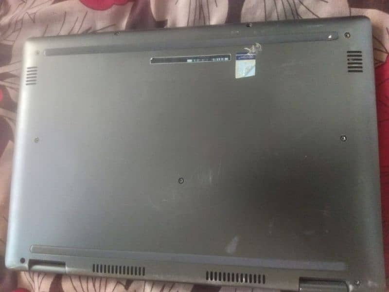 Dell latitude 3379-2 in 1 touch screen I5 6 gen 2