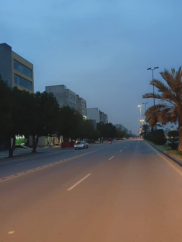 4 Marla Commercial Plot For Sale on 120 Feet Wide Road IN D block Phase 2 Bahria Orchard Lahore. 15