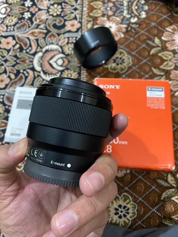 Sony FE 50mm 1.8 E-Mount lens for full frame camera O3l7.4OO47O7 5