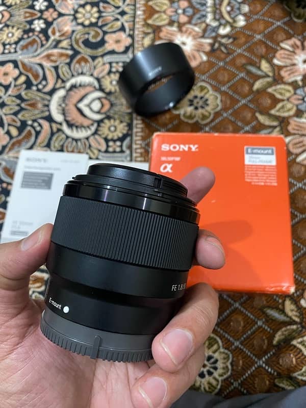 Sony FE 50mm 1.8 E-Mount lens for full frame camera O3l7.4OO47O7 6