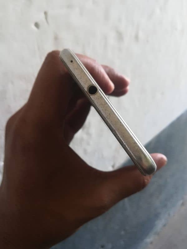 Huawei p 10 4 32GB pta approved03414688822 2