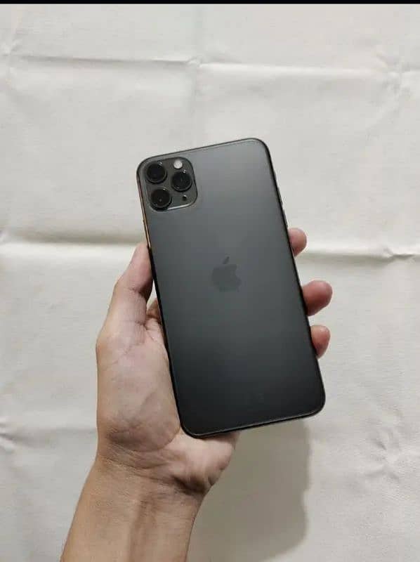 I phone 11 pro max 256 gb lush condition ma ha 1