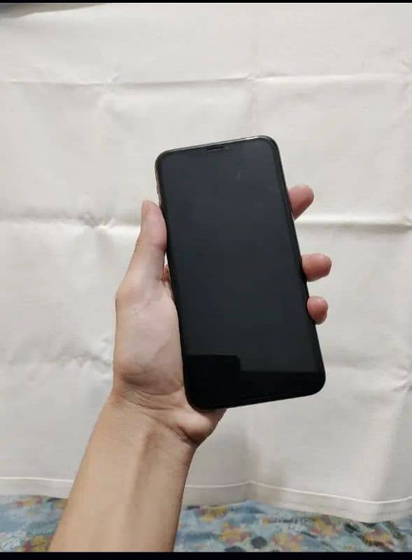 I phone 11 pro max 256 gb lush condition ma ha 2