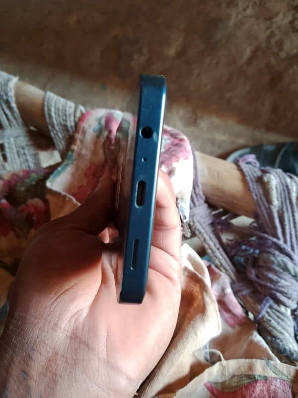 0329. . . 6321882 mobile Samsung A06 new mobile 0