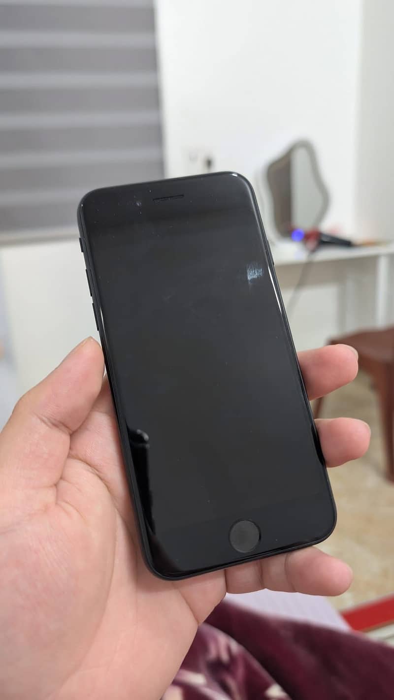 IPHONE SE 3rd generation 1