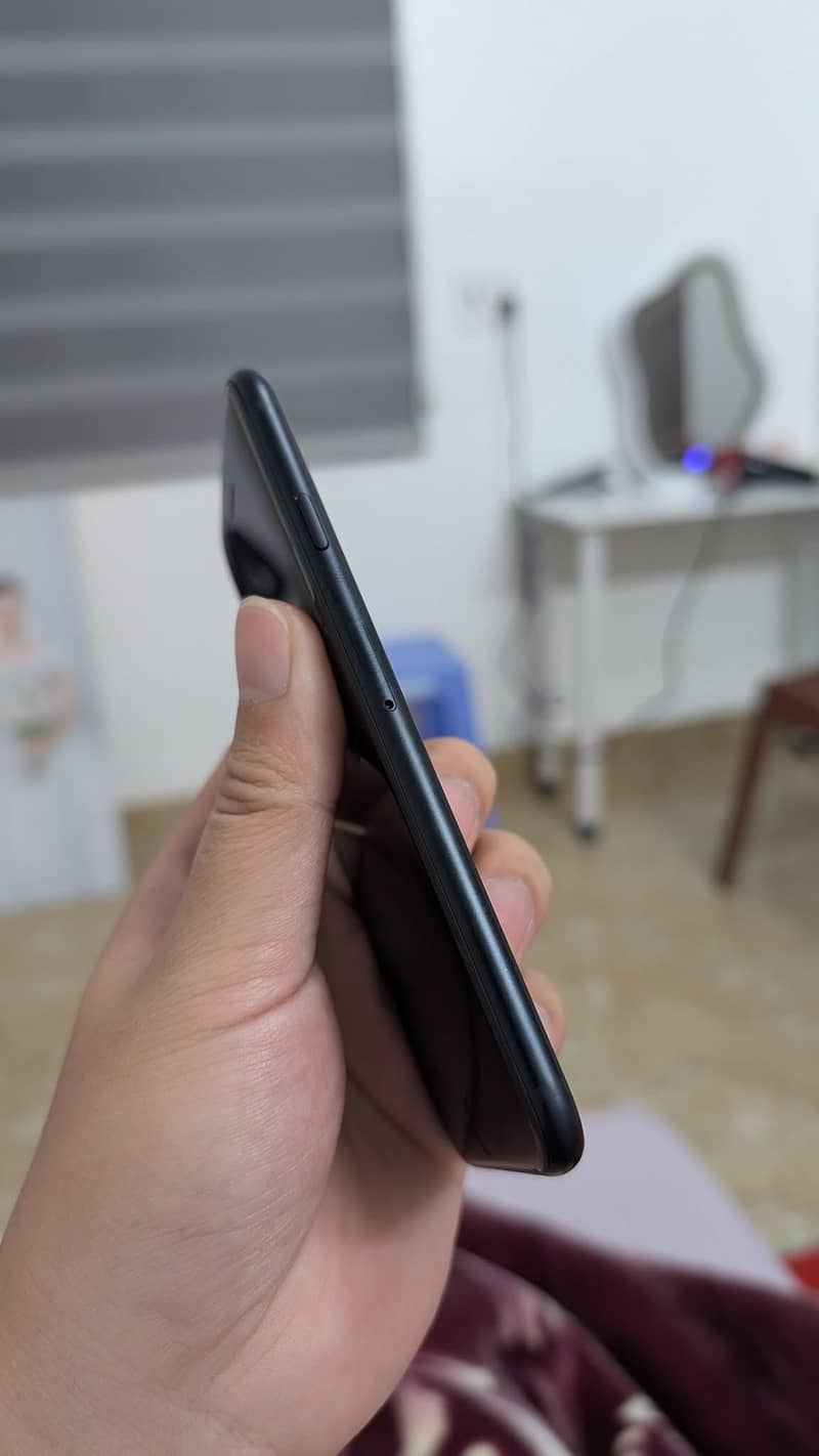 IPHONE SE 3rd generation 5
