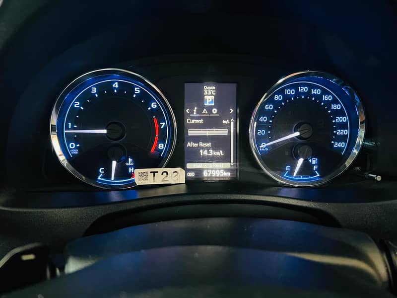 Toyota Corolla Altis Grande 1.8 2021 Model 10